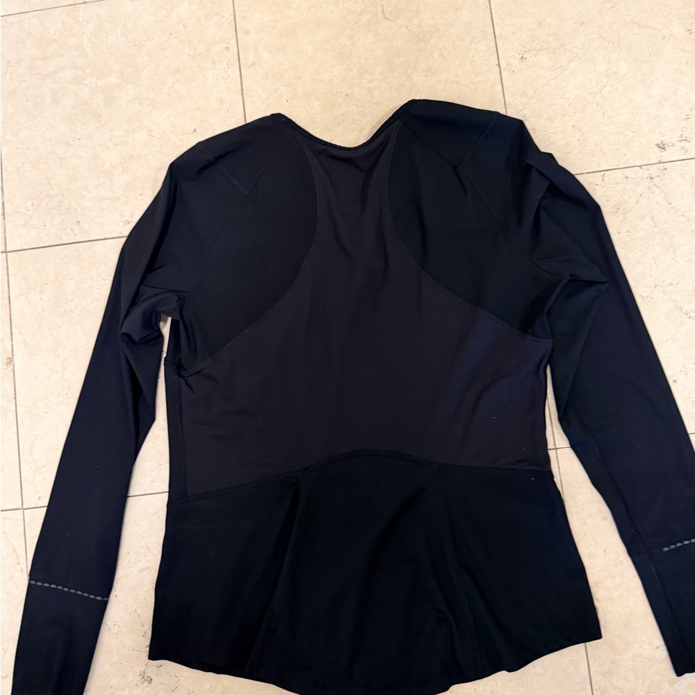 lululemon athletica Black Long Sleeve Top ❤️ Mesh Inserts - NWOT - Picture 12 of 13